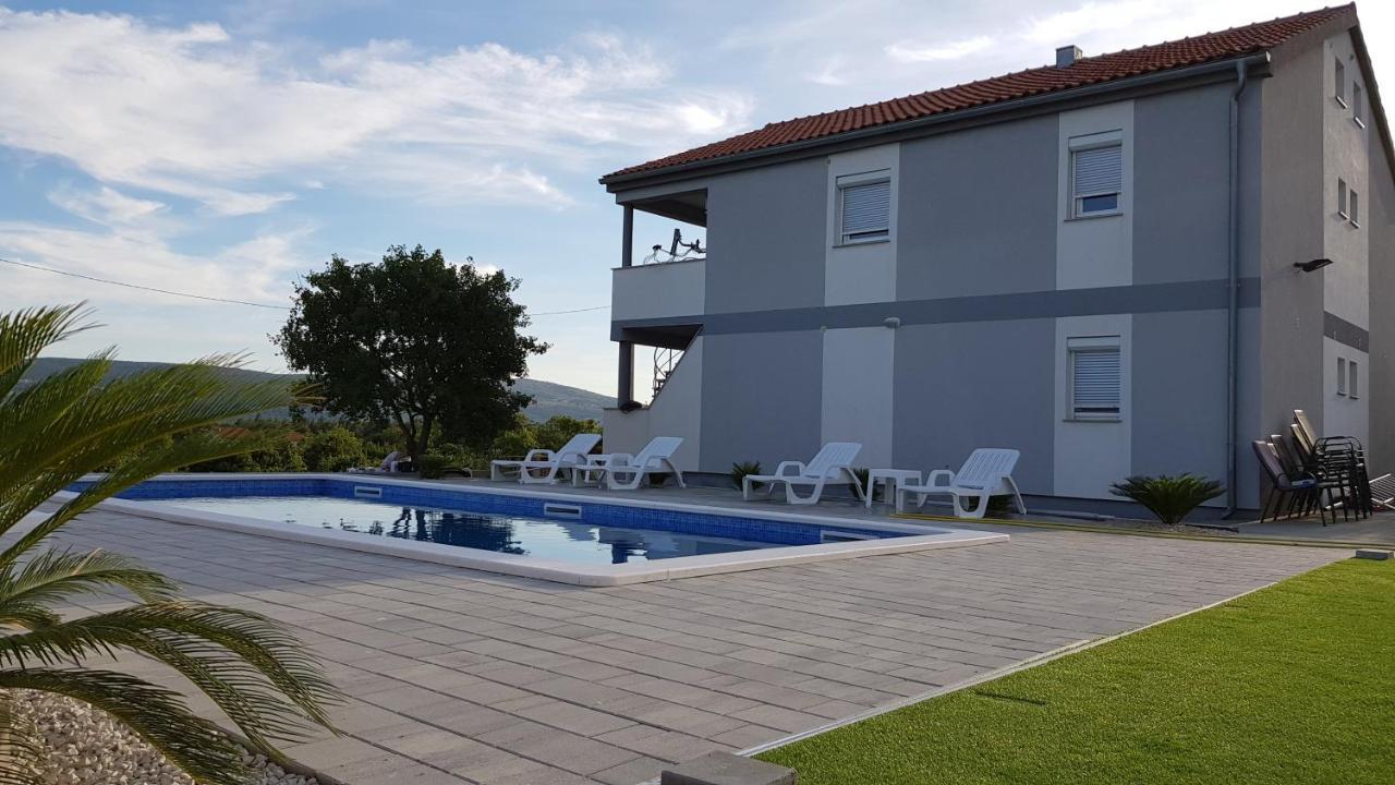 Apartments Zanic With Private Swimming Pool And Sea View Стариград-Пакленица Экстерьер фото