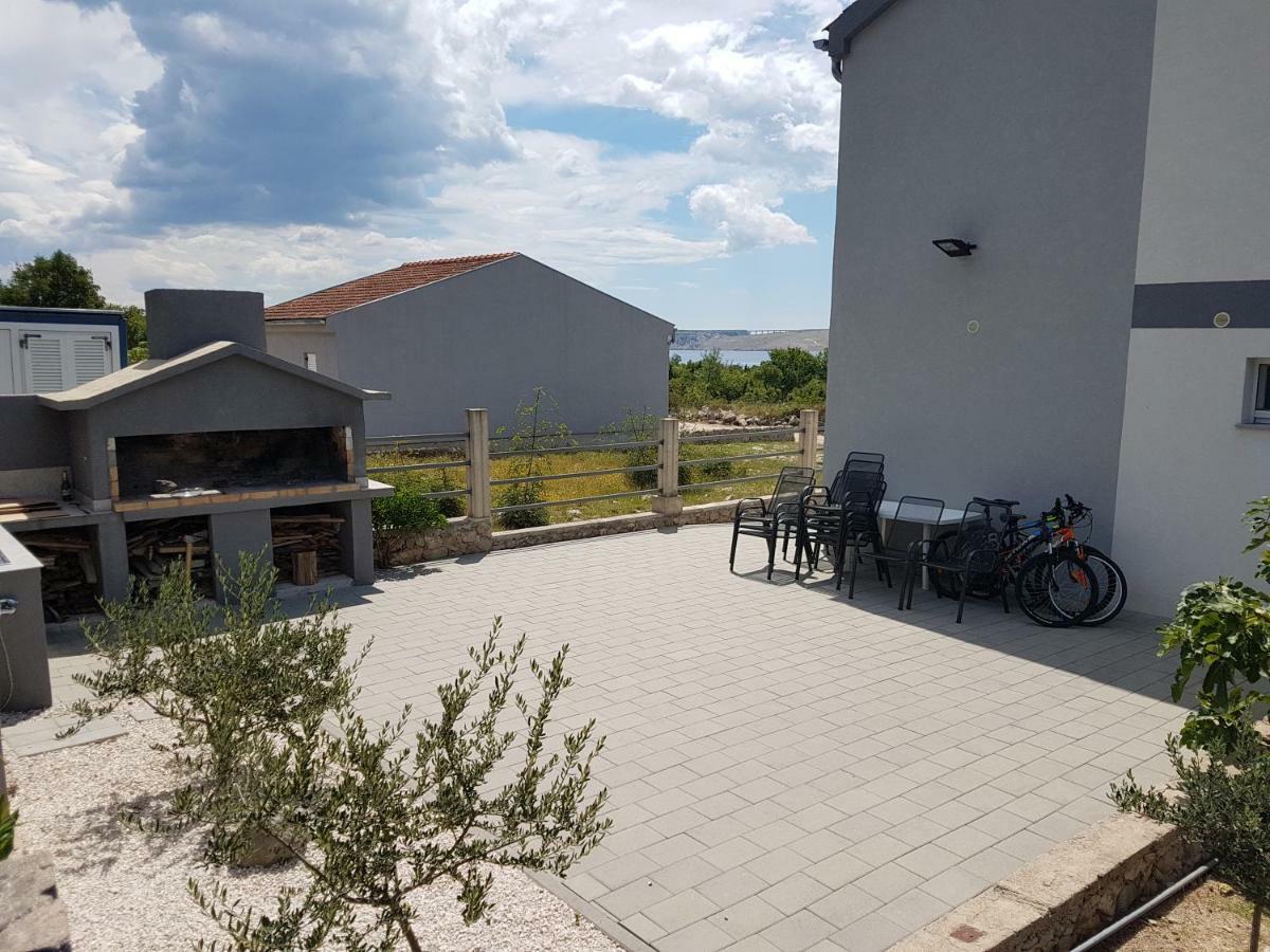 Apartments Zanic With Private Swimming Pool And Sea View Стариград-Пакленица Экстерьер фото